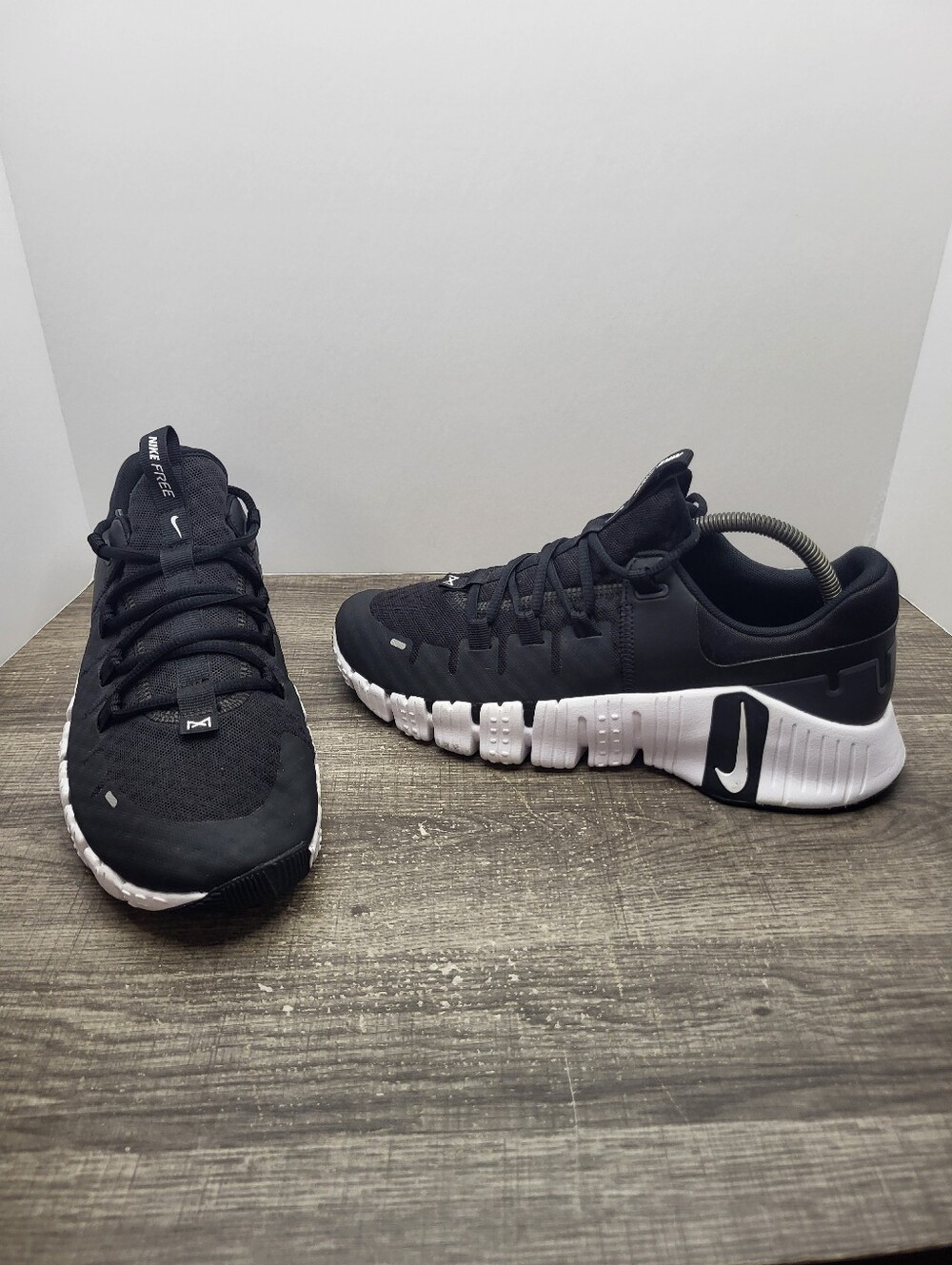 Nike Free Metcon 5 Black White DV3950-001 Women's Size 10.5 Shoes Sneakers
